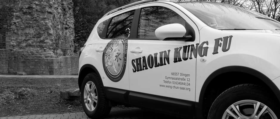 Nissan Qashqai mit Aufdruck Shaloin Kung Fu